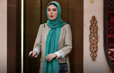  فیلم/ اولین عاشقانه‌ دلنشین متین ستوده و کامران تفتی تازه عروس داماد بین مردم / داماد چقدر زیبا به متین خانوم گرمای عشق میده ...
