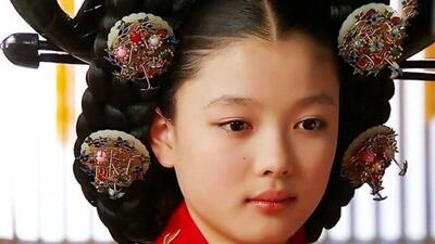  تاریخ وبگردی | استایل های متنوع «مادر یون وو» سریال افسانه خورشید و ماه بعد از گذشت ۱۲ سال✨