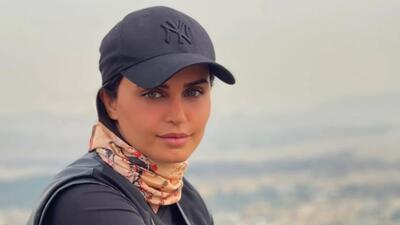  تاریخ وبگردی |چهرهٔ عجیب باورنکردنی و شباهت بی حد و اندازه الناز شاکردوست به برادرش✨