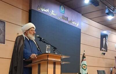  پلیس در نظام اسلامی زیر چتر خداوند است