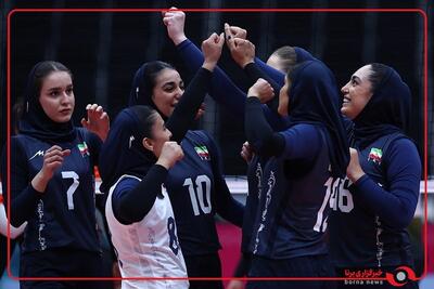  شادی دختران والیبال پس از کسب مدال برنز