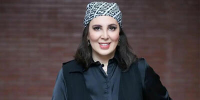  رنگ‌ها آرام بودند اما جزئیات ظاهر را شلخته کرد! نگاهی به تیپ جدید همسر فرعون - چی بپوشم