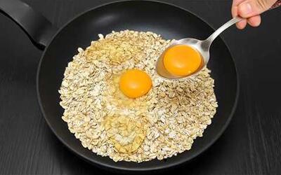  طرز تهیه صبحانه مقوی با جو دوسر و تخم مرغ در ماهیتابه
