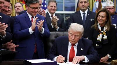  پایان طولانی‌ترین تعطیلی دولت در تاریخ آمریکا؛ ترامپ مصوبه کنگره را امضا کرد