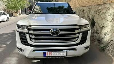  حراج داغ تویوتا لندکروز های 2024 GXR کارکرده (سفارت)