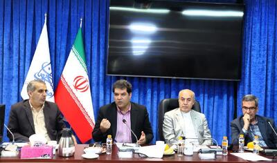  استانداردهای آموزشی برای دانشجویان ایرانی و بین‌المللی یکسان باشد