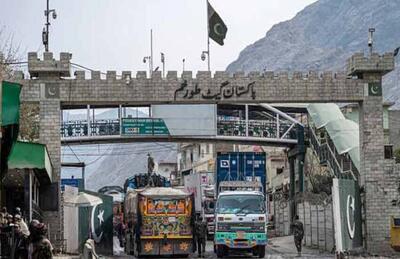  وزیر دفاع پاکستان: تصمیم افغانستان برای کاهش همکاری تجاری با اسلام آباد  به سود ما است