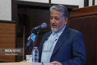  استاد باید جریان معنا را از قلب خود به ذهن دانشجو منتقل کند