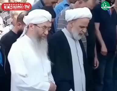  واکنش دیدنی روحانی شیعه به اقدام روحانی اهل سنت