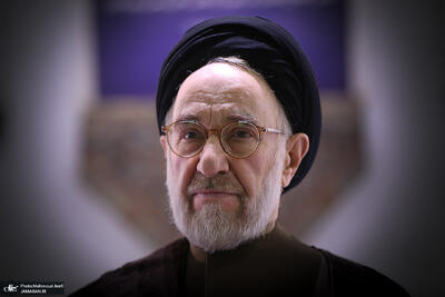  سید محمد خاتمی: باید دولت را حمایت کرد/ سخن‌های تهدیدآمیز و تحریک کننده به‌خصوص از تریبون‌های رسمی روزنه‌های امید را مسدود می‌کند/ کدام انسان آزاده‌ و با انصافی است که از نسل کشی و جنایت‌های اسرائیل و دخالت‌های قدرت‌ها به‌خصوص آمریکا برآشفته نشود