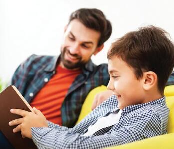  کتاب نمی‌خوانیم ولی فرزند کتابخوان می‌خواهیم 