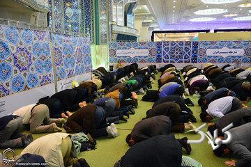  پیامبر(ص) برای پاداش شرکت در نماز جماعت چه تعبیری به کار بردند؟ - مجله اینترنتی کولاک