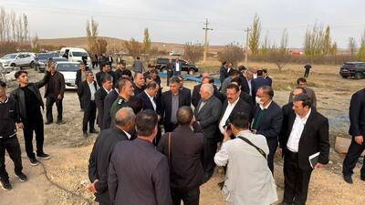  بازدید وزیر جهاد کشاورزی از پروژه تولید خوراک دام و طیور در اهر