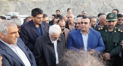  استاندار خراسان شمالی دستور توقف طرح پرورش شترمرغ را صادر کرد