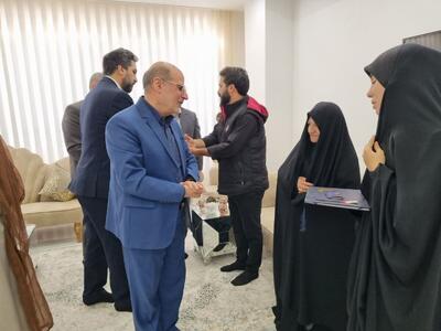  معاون منابع انسانی و امور فرهنگی قوه قضاییه با خانواده شهید علی کردلو دیدار کرد