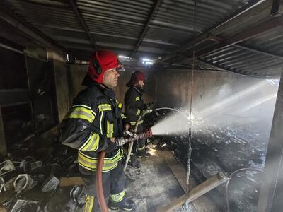  آتش‌نشانان اصفهان کفاشی شعله‌ور را نجات دادند