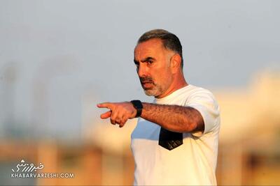  سرمربی سابق استقلال دست به تفنگ شد! +ویدیو  - پارس فوتبال