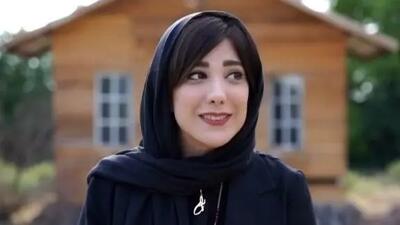  فیلم/ شعر بی‌همتا و دلی با صدای دلنواز باران نیکراه/ سینه ام دکان عطاری است/ سینه ام دکان عطاری است دردت چیست ؟...