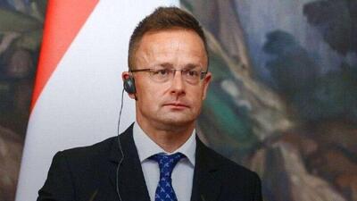  وزیر خارجه مجارستان، خواستار پایان دادن به تأمین مالی کی یف به دلیل فساد شد