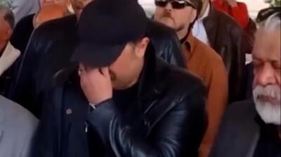  اشک‌های مصطفی زمانی در خاکسپاری همایون ارشادی