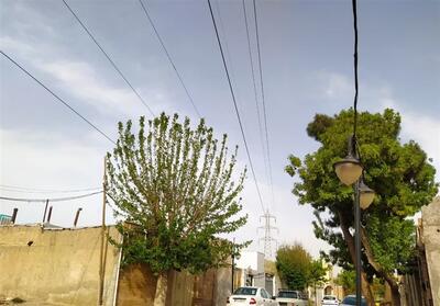  فرمانداری ری گره دکل‌های برق محله « شهید قسمت‌خانی» را باز کرد - تسنیم
