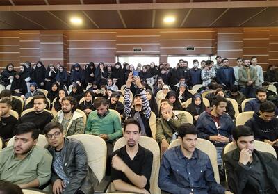  استاندار همدان: با باور به جوانان و بهره‌وری از فناوری می‌توان کارها را پیش برد - تسنیم