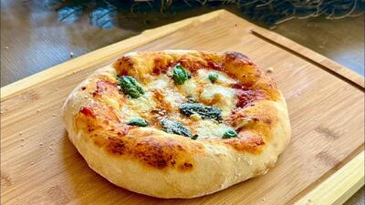  طرز تهیه خمیر پیتزا فوری و پف دار در خانه