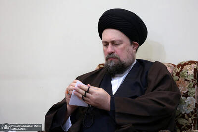  پیام سیدحسن خمینی به محمود احمدی نژاد/رئیس جمهور پیشین عزادار شد