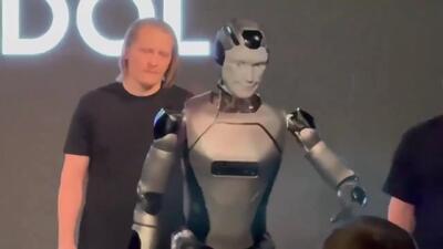  نخستین ربات انسان‌نمای روسیه زمین خورد و مشهور شد + فیلم