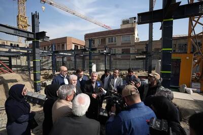  توقف ساخت‌و‌ساز های غیر مجاز در حریم مجموعه جهانی کاخ گلستان / هیچ تخلفی در حرائم میراثی پذیرفتنی نیست/ تشکیل کمیته‌ای تخصصی برای بررسی جزئیات و ارائه گزارش به مردم