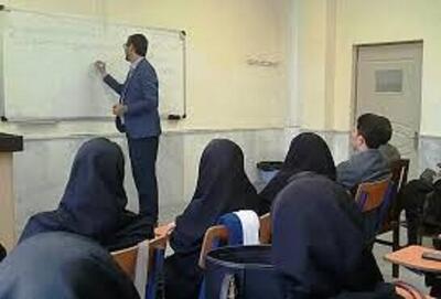  در ۱۰ سال اخیر ۱۲ هزار استاد دانشگاه از ایران خارج شده‌اند که ۶۰ درصد آن برای چهار سال اخیر است