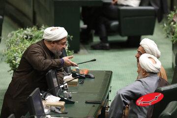  رسایی،سرشاخ با اشخاص یا بازیکن یارکوب برای دولتی‌ها/ پشت پرده حملات نماینده سوپرانقلابی به معاون اول دولت/ در لیست رسایی بعد از ظریف نوبت عارف شده؟ - کلبه سرگرمی