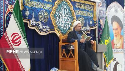  رفعتی: سیره فاطمه زهرا(س) چراغ راه جامعه در عصر جنگ نرم است