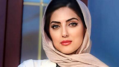  فیلم / سکانس خنده دار  هلیا امامی وسط برنامه وقتی میگه شیر همون آبه! خودشم خنده ش گرفت .../ قورباغه همان قو قوق قو ...