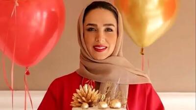  فیلم / حضور بازیگران درجشن تولد فوق مجلل همراه با دیجی و گل‌آرایی فوق‌العاده‌یِ سوگل طهماسبی / از  مرجان گلچین، معصومه کریمی، زهرا داوودنژاد و.../ چقدر این بازیگر باوقاره