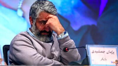  عکس| چهره خبرساز روز؛ دیدار «پژمان جمشیدی» با وکلایش بعد بازگشت از کانادا