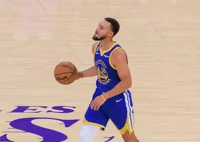  استف کری بازار کتانی را به آتش کشید!