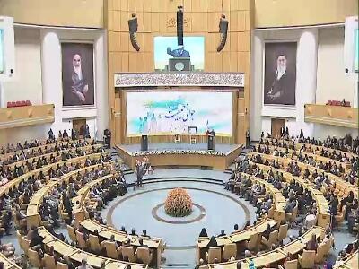  پزشکیان: مردم در جنگ ۱۲ روزه ایستادند و شعار دادند «جانمان فدای رهبر»