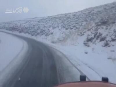 فیلم/ برفروبی محور گله‌بادوش الیگودرز