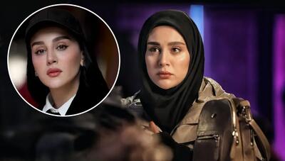  حضور «میترا رفیع» با لباس تیره در پشت صحنه نمایش «شب امتحان» (عکس)