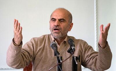  فرشاد مومنی: فقط حرف‌های هپروتی از وزیر اقتصاد شنیده‌ام