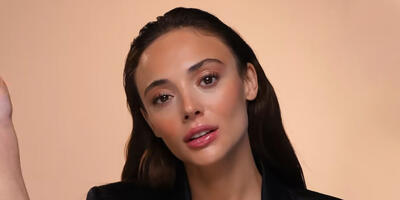  بازیگر مشهور ترک با ظاهری خلاقانه همه نگاه‌ها را به خود جلب کرد! - چی بپوشم