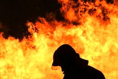  آتش‌سوزی خودروی حامل سوخت قاچاق در جاده بندرعباس–میناب |  انصاف نیوز