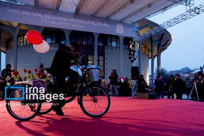  اهدای جایزه ویژه  پیامبر رحمت  در جشنواره‌های تئاتر، موسیقی و تجسمی فجر