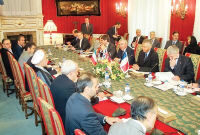  باز هم قطعنامه در آژانس، تعلیق غنی‌سازی و تهدید ارجاع به شورای امنیت روی میز قرار گرفت