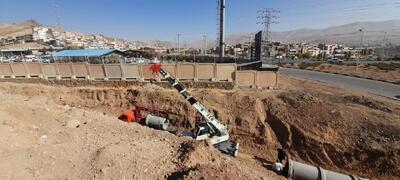  آغاز عملیات هدایت آب‌های سطحی در ضلع شمالی ترمینال مرکزی سنندج