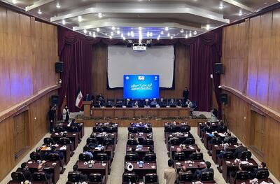 بسته پیشنهادی استفاده از ظرفیت های شرق کشور را به مقام معظم رهبری تقدیم می کنیم