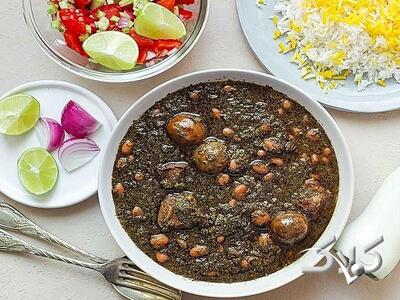  طرز تهیه قورمه سبزی خانگی و مجلسی به همراه نکات طلایی - مجله اینترنتی کولاک
