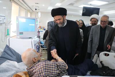  بازدید امام جمعه اردبیل از مرکز همودیالیز اردبیل