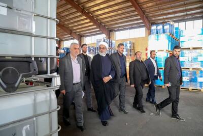  رئیس سازمان قضایی نیرو‌های مسلح از فرآیند ترخیص کالا در انبار‌های اداره کل گمرک استان قم بازدید کرد